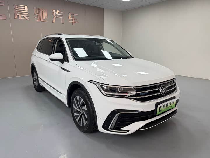 Фото 3 - Volkswagen Tiguan L Hybrid