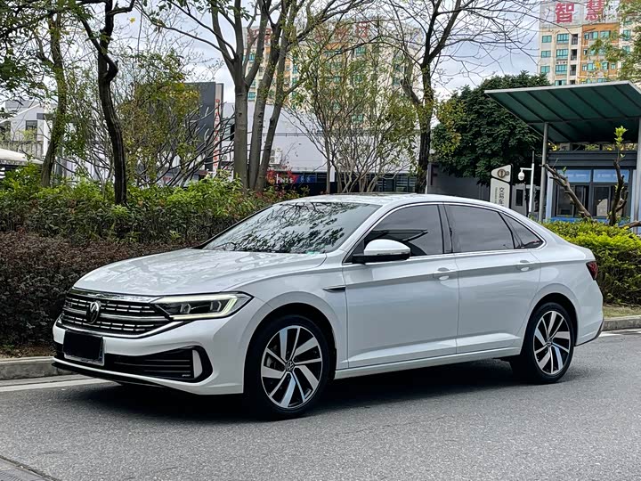 Фото 1 - Volkswagen Sagitar L