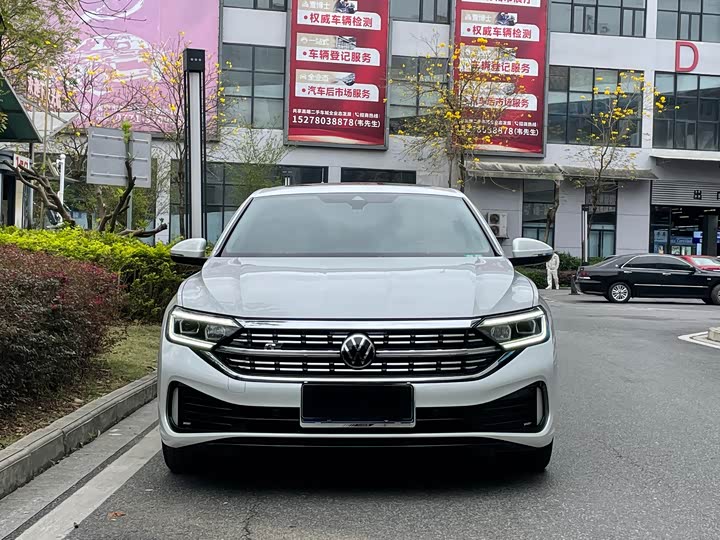 Фото 2 - Volkswagen Sagitar L