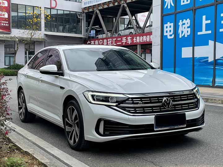 Фото 3 - Volkswagen Sagitar L