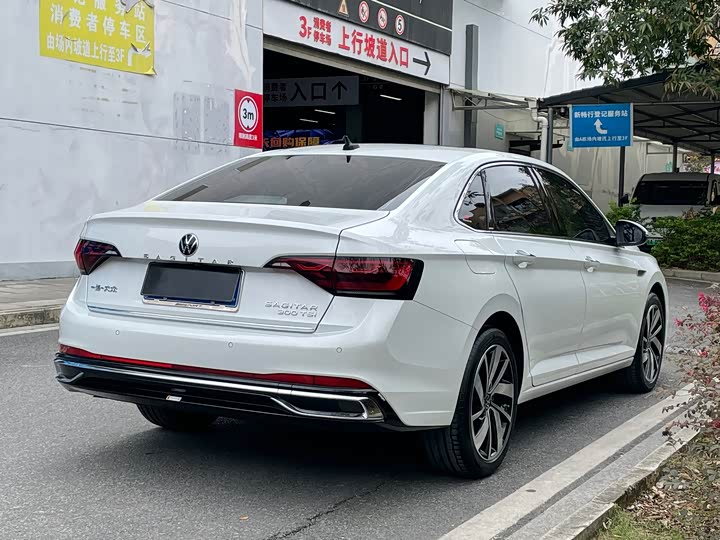 Фото 5 - Volkswagen Sagitar L