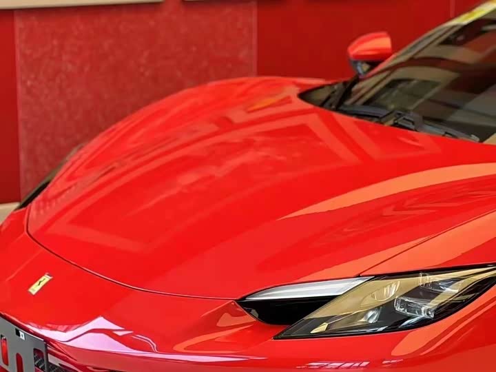 Фото 1 - Ferrari 296