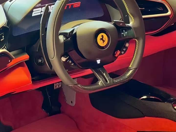 Фото 3 - Ferrari 296