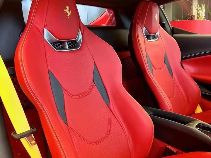 Фото 5 - Ferrari 296