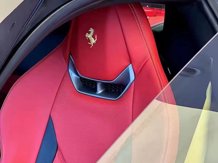 Фото 7 - Ferrari 296