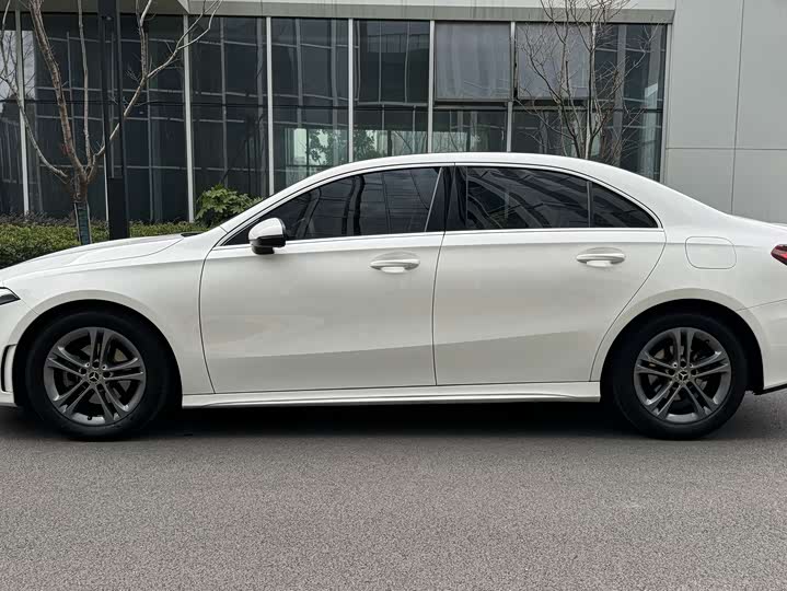 Фото 7 - Mercedes-Benz A-Class