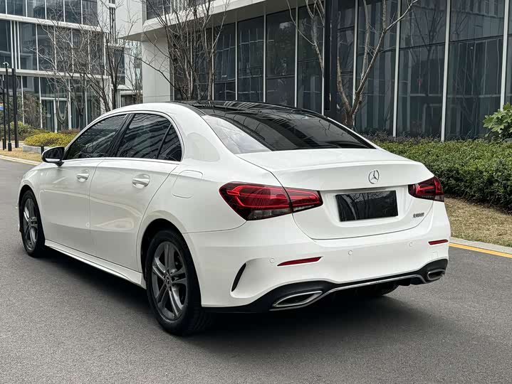 Фото 8 - Mercedes-Benz A-Class