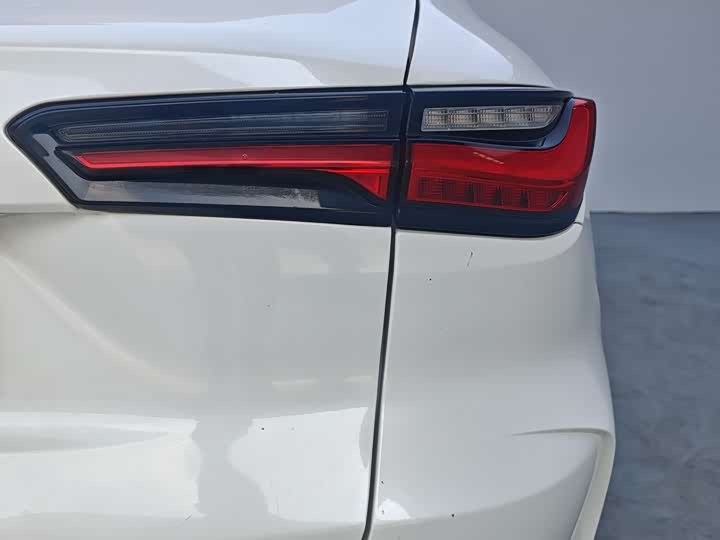 Photo 9 - Changan Oshan X5