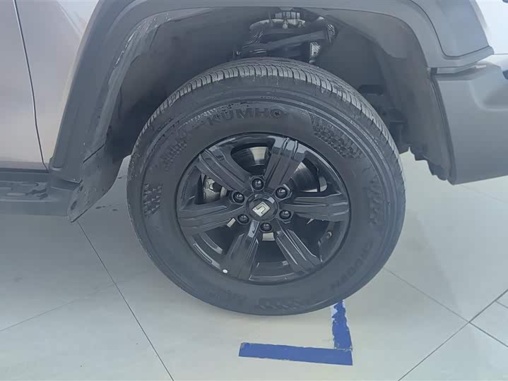 Фото 6 - Tank 300