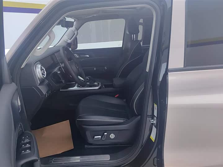 Фото 9 - Tank 300