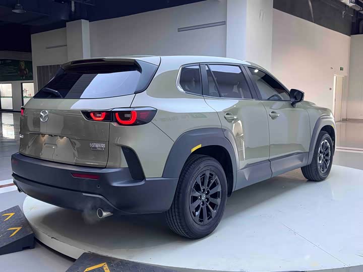 Фото 6 - Mazda CX-50