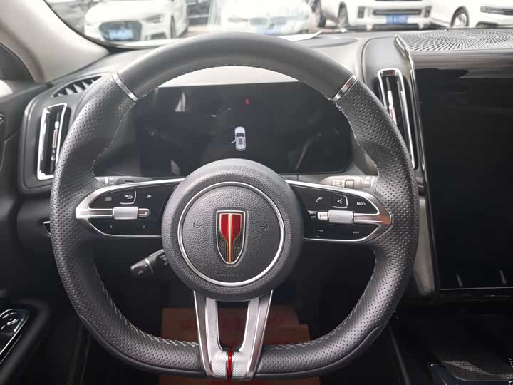 Photo 6 - Hongqi HS3