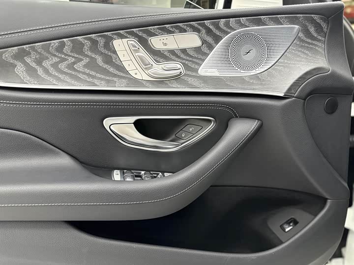 Photo 7 - Mercedes-Benz CLS-Class