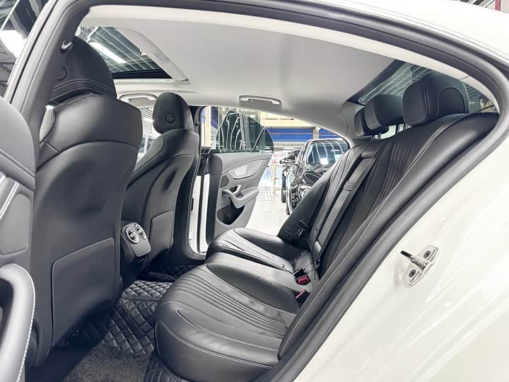 Photo 9 - Mercedes-Benz CLS-Class