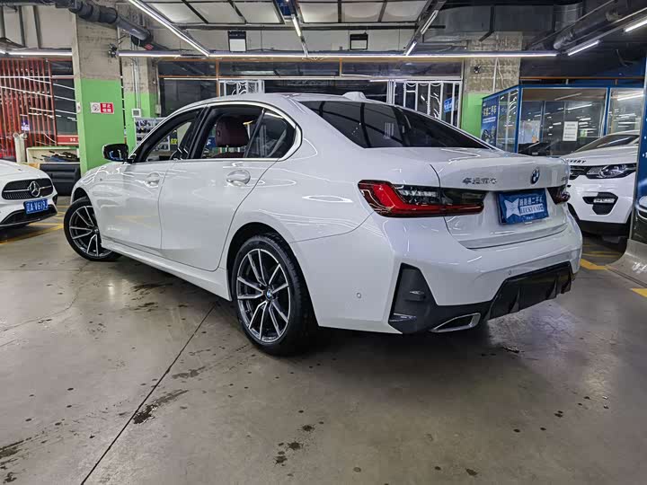Zdjęcie 6 - BMW 3 Series