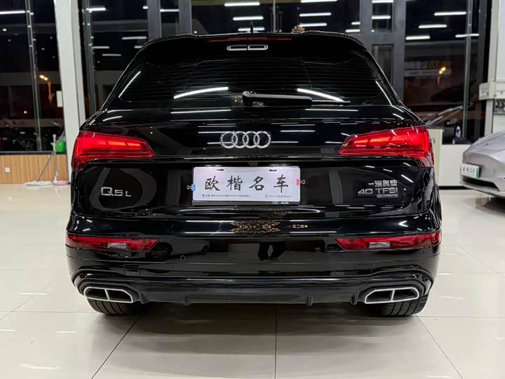 Фото 6 - Audi Q5L