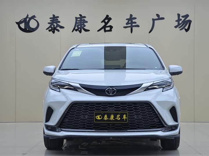 Фото 2 - Toyota Granvia