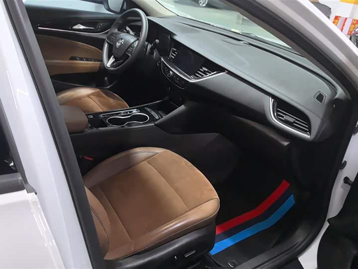 Фото 8 - Buick Regal