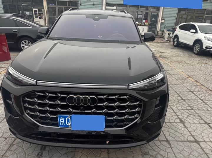 Фото 2 - Audi Q6