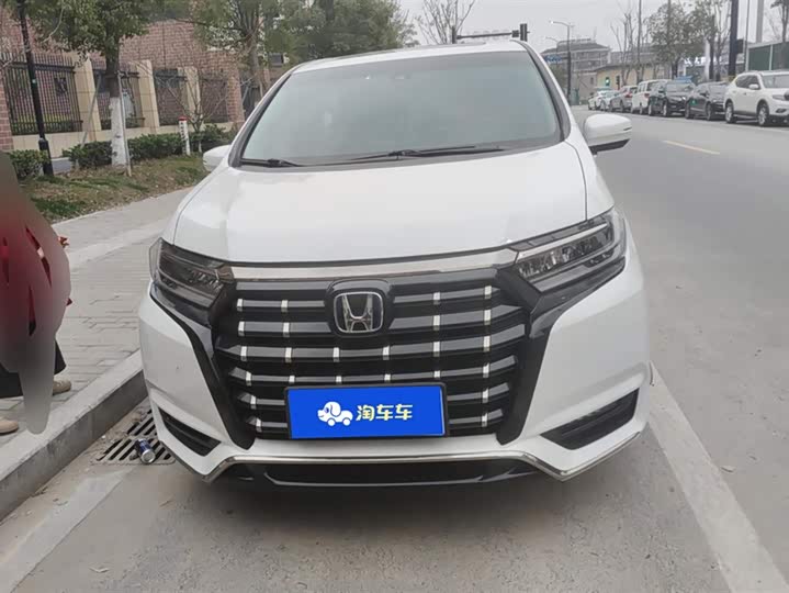 Фото 2 - Honda Elysion