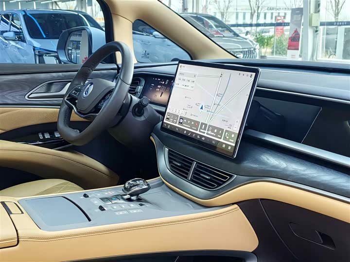 Фото 7 - Denza D9