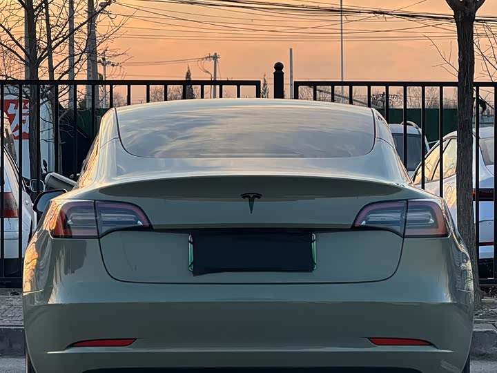 Фото 5 - Tesla Model 3