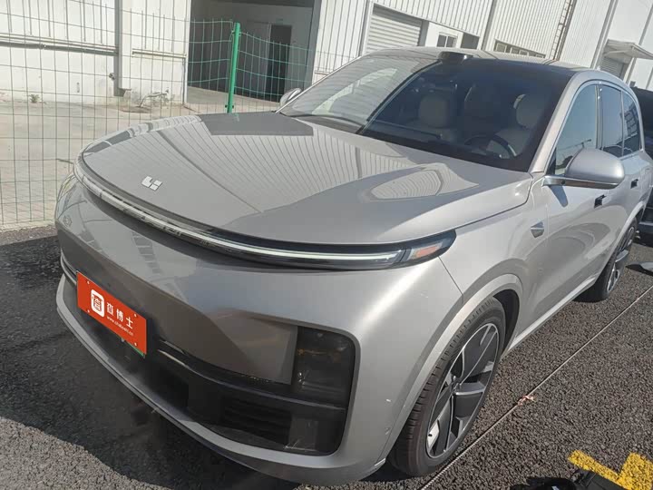 Фото 1 - LiXiang L8