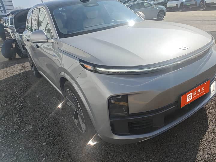 Фото 2 - LiXiang L8