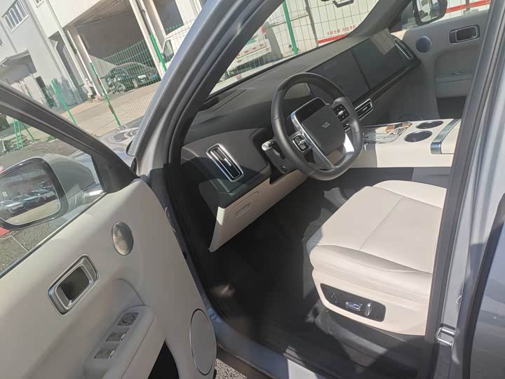 Фото 4 - LiXiang L8