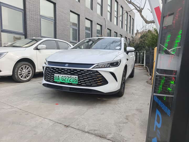 Фото 1 - BYD Qin Plus
