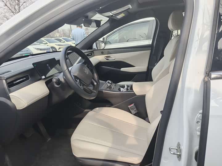 Фото 4 - BYD Qin Plus