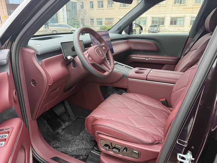 Фото 4 - Voyah Taishan