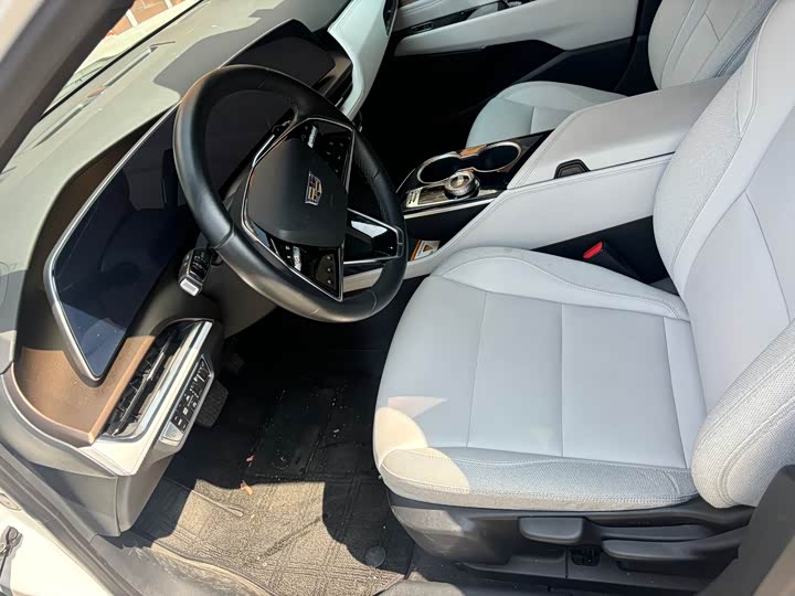 Фото 4 - Cadillac GT4