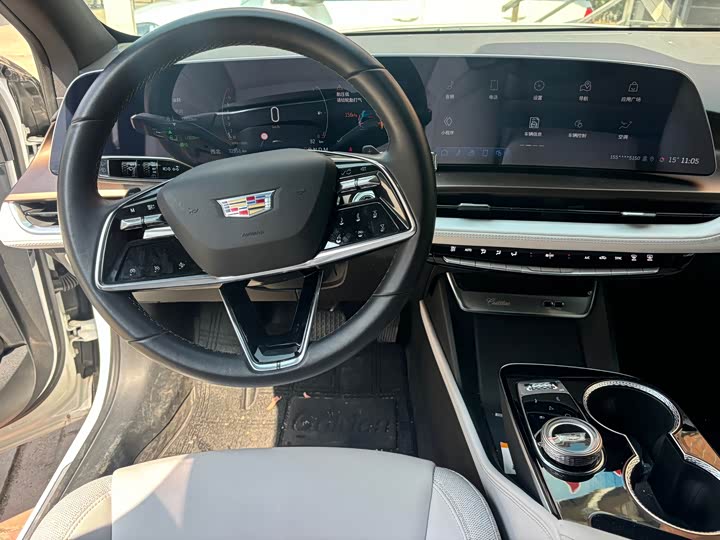 Фото 8 - Cadillac GT4