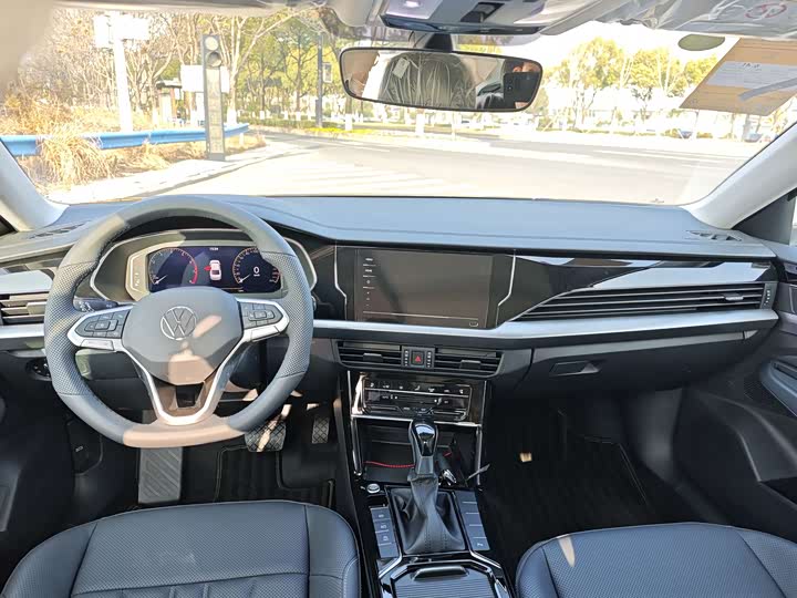 Photo 6 - Volkswagen Passat