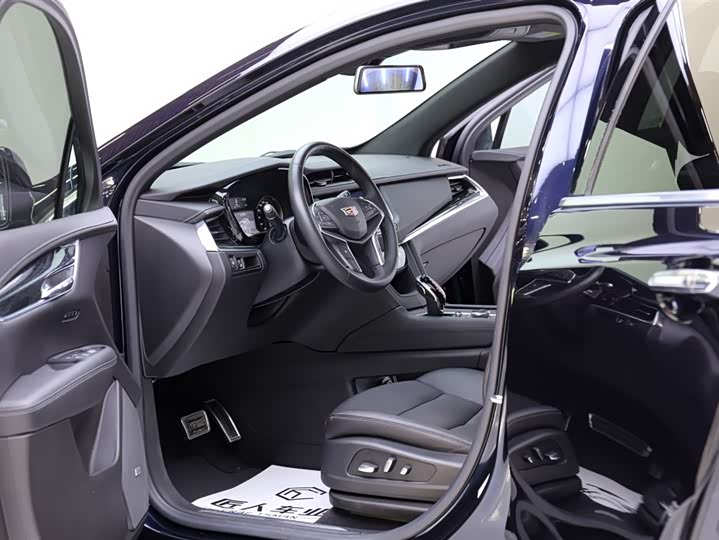 Фото 5 - Cadillac XT5