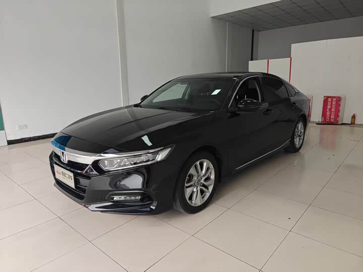 Фото 1 - Honda Accord