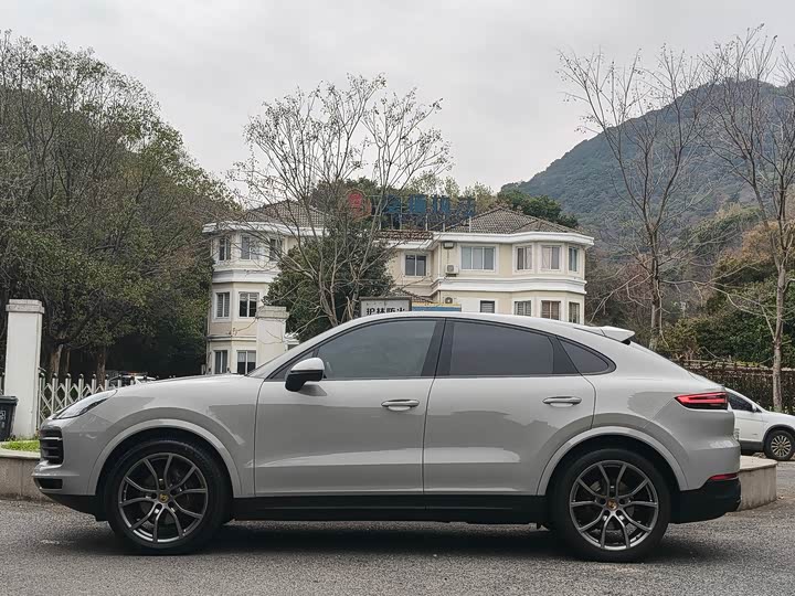 Фото 3 - Porsche Cayenne