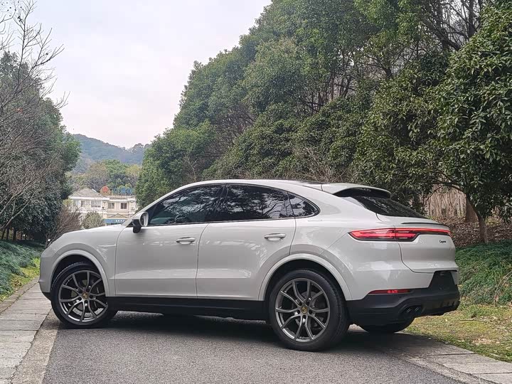 Фото 4 - Porsche Cayenne
