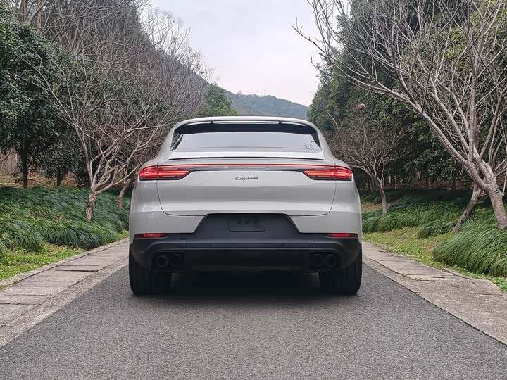 Фото 6 - Porsche Cayenne