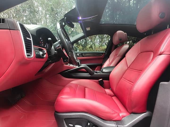 Фото 7 - Porsche Cayenne