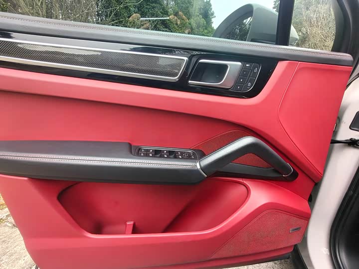 Фото 9 - Porsche Cayenne