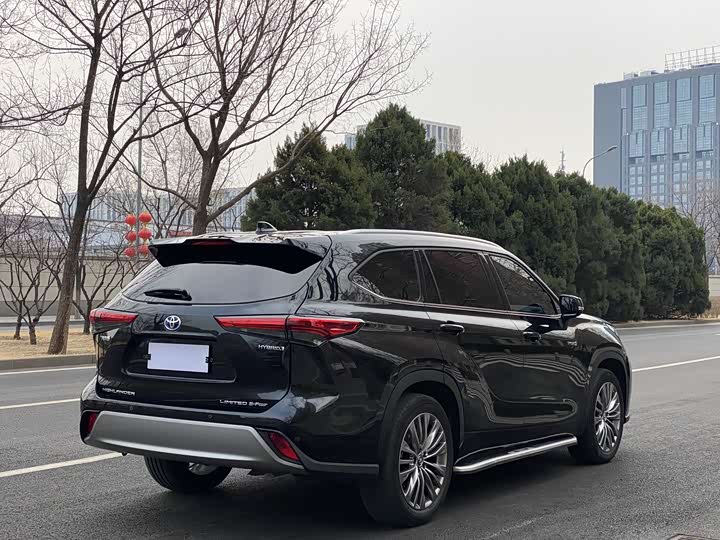 Фото 4 - Toyota Highlander