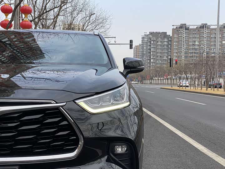 Фото 6 - Toyota Highlander