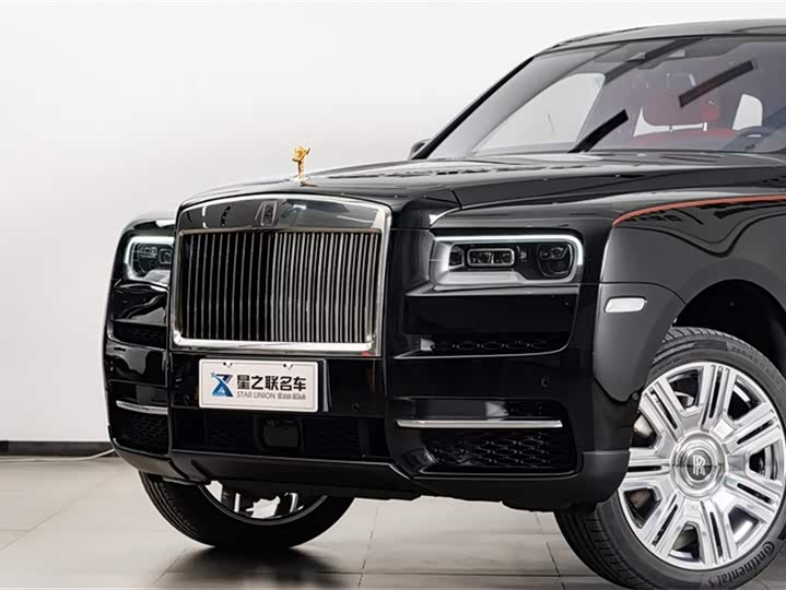 Фото 3 - Rolls-Royce Cullinan