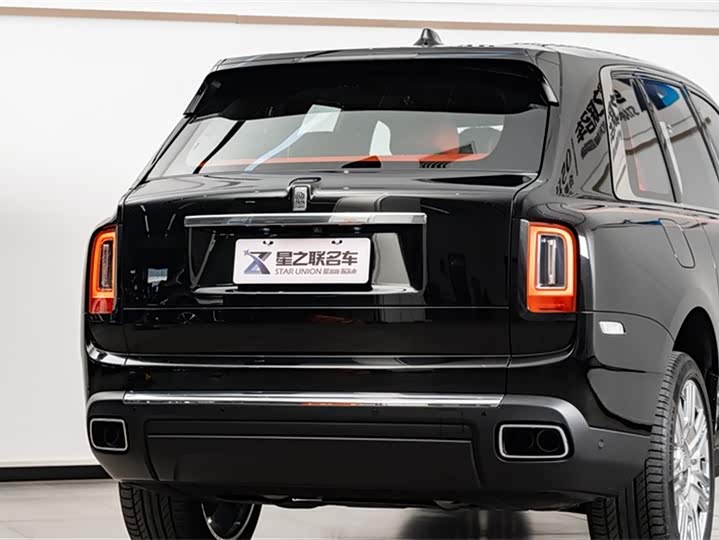 Фото 9 - Rolls-Royce Cullinan