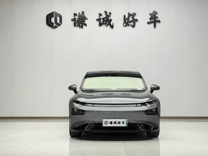 Фото 2 - XPeng P7