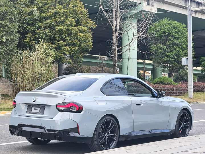 Photo 3 - BMW 2 Series