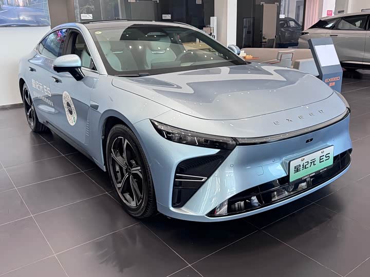 Фото 1 - Exeed Sterra ES