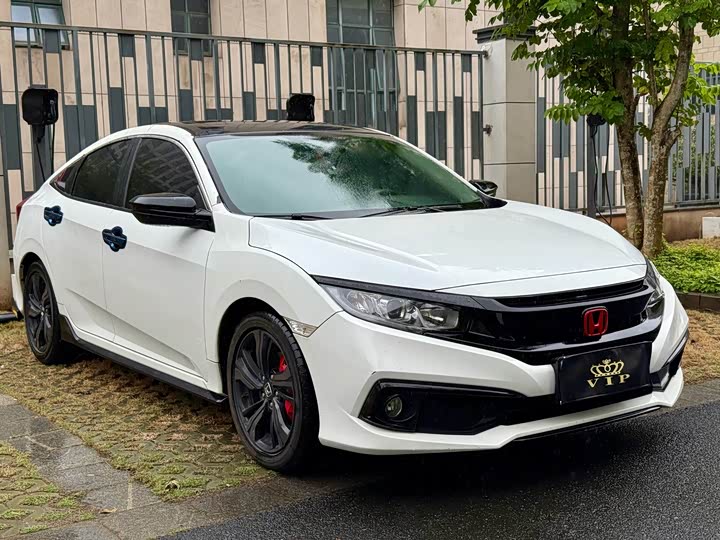 Фото 3 - Honda Civic